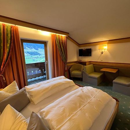 Ladestatthof Hotel Neustift im Stubaital Exterior photo